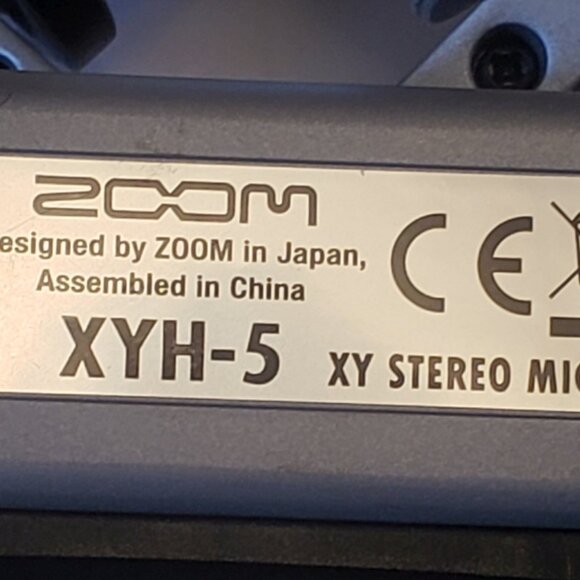 Zoom H5 4-Track Portable Digital Recorder, Black, 24-bit, 96 kHz - Picture 7 of 10